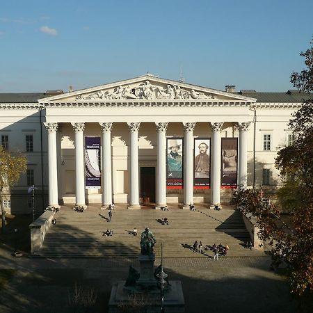 Museum View Apartment Budapest Ngoại thất bức ảnh